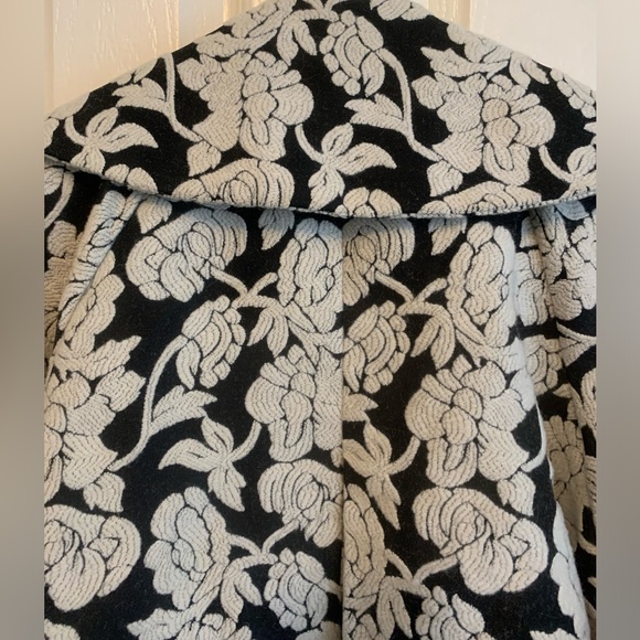 Vintage Kensie designer crop classic floral print button coat black and white - Picture 14 of 15